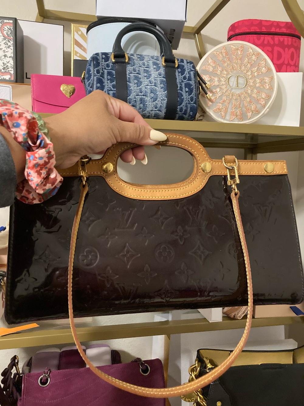 Louis Vuitton Vernis Roxburry Handbag with Natural Leather Trim Amarante